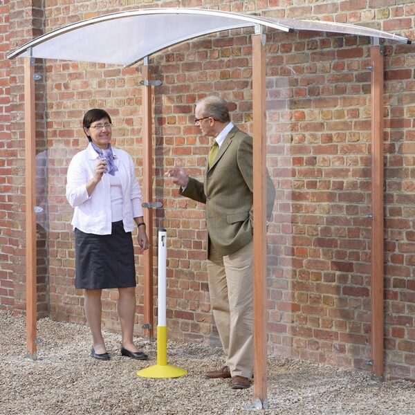 Auvent avec 2 parois plexiglass